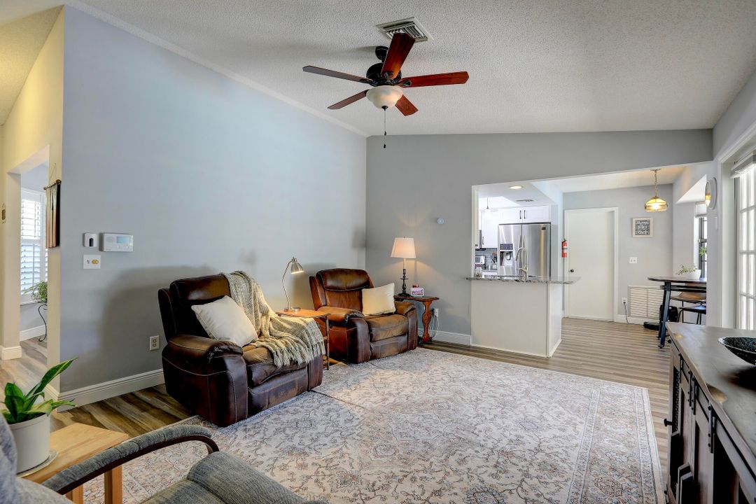 Active With Contract: $355,000 (2 beds, 2 baths, 1516 Square Feet)