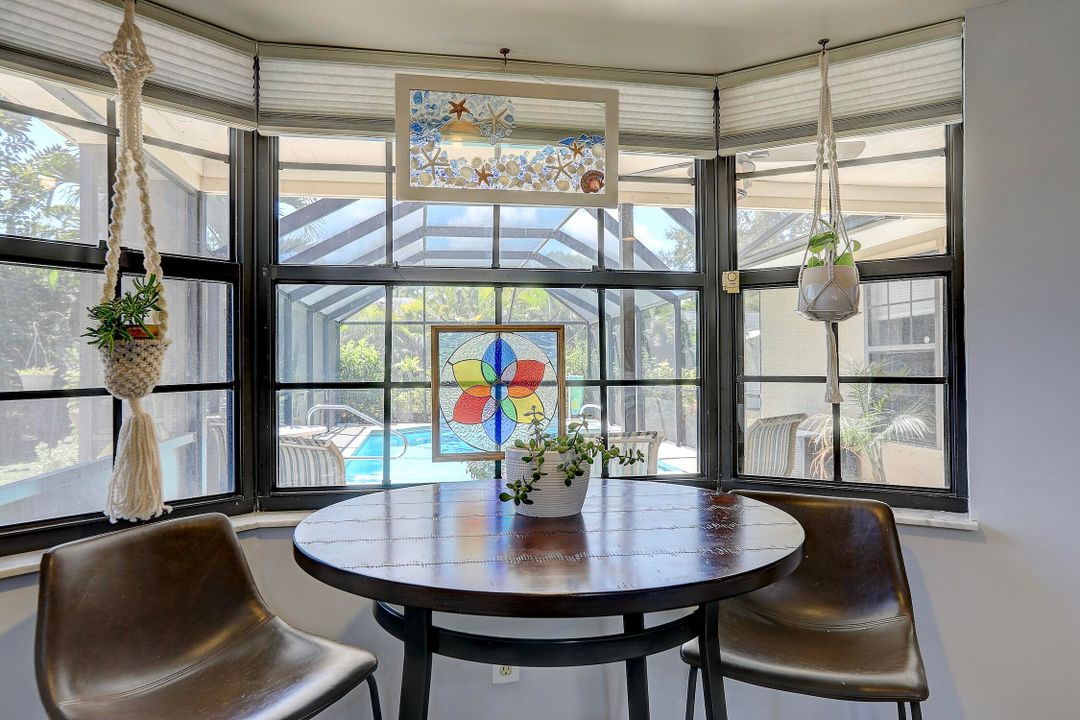 Active With Contract: $355,000 (2 beds, 2 baths, 1516 Square Feet)