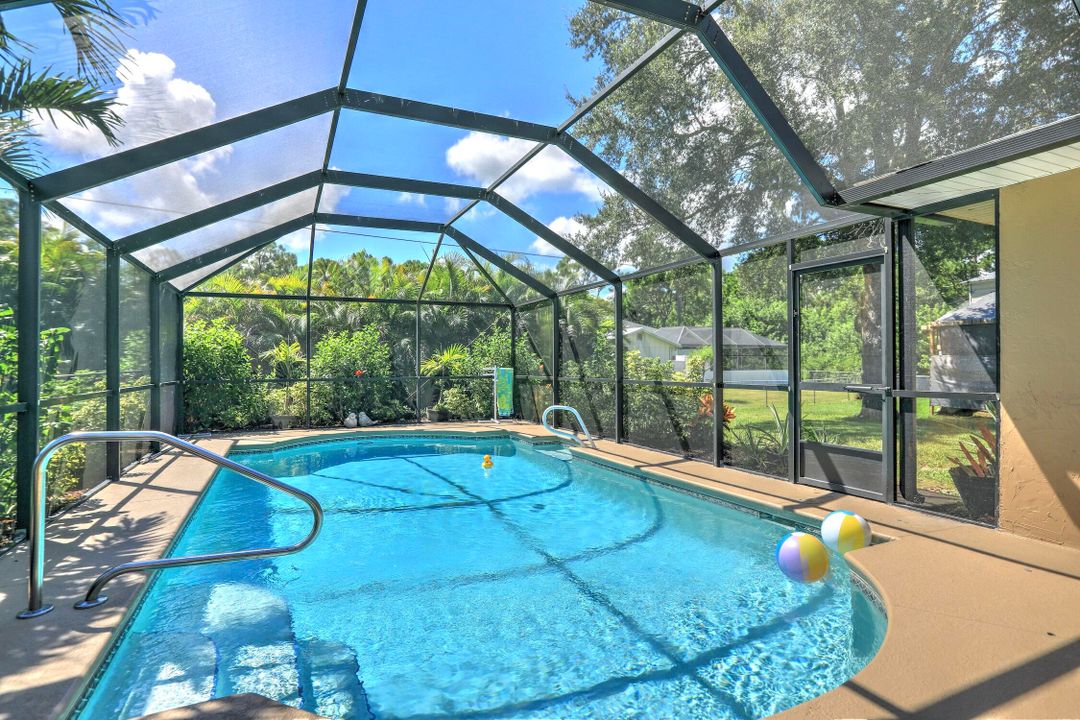 Active With Contract: $355,000 (2 beds, 2 baths, 1516 Square Feet)