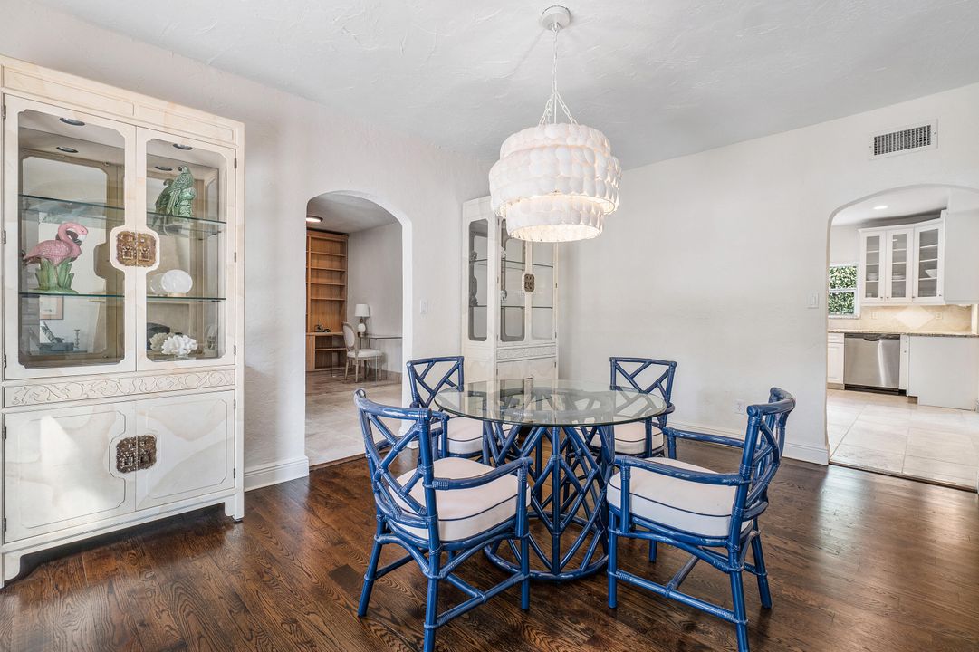 For Rent: $24,000 (3 beds, 2 baths, 2576 Square Feet)