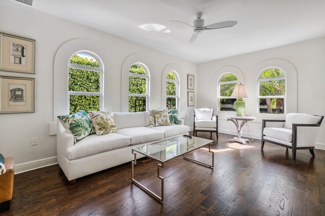 For Rent: $24,000 (3 beds, 2 baths, 2576 Square Feet)