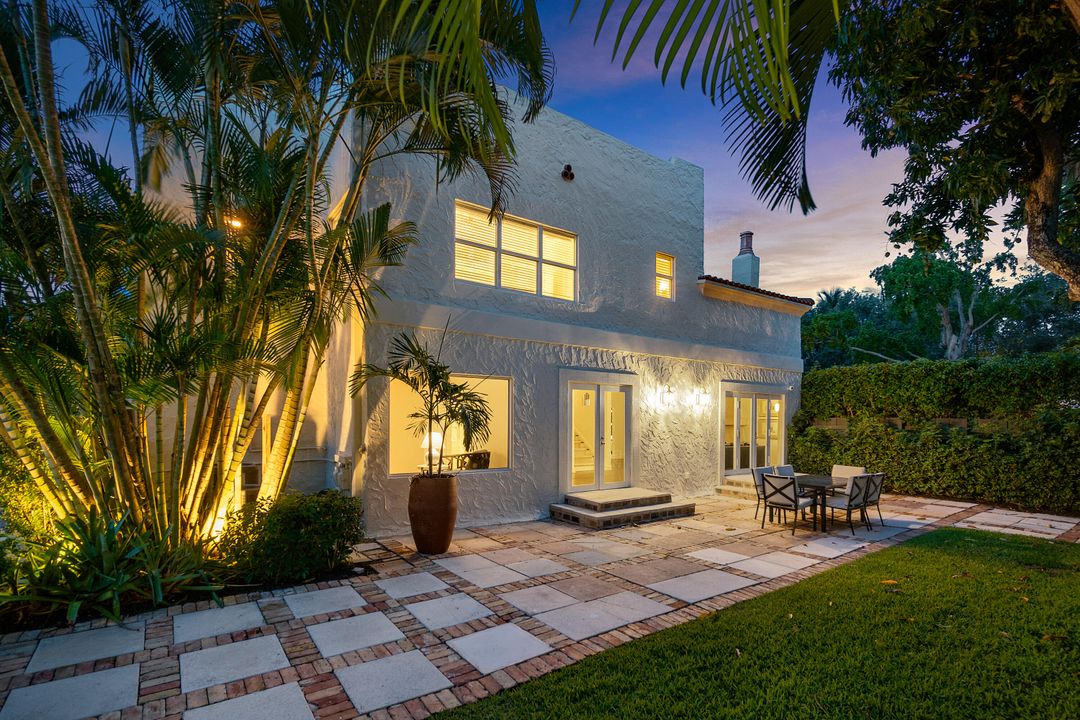 For Rent: $24,000 (3 beds, 2 baths, 2576 Square Feet)