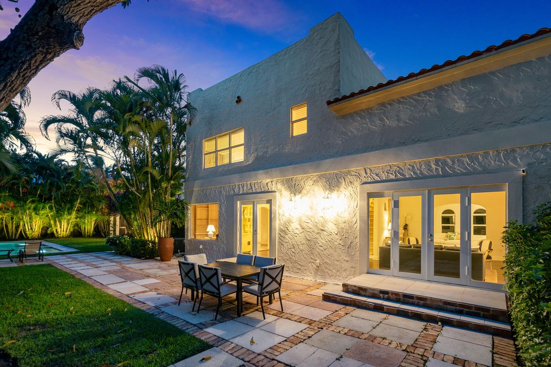 For Rent: $24,000 (3 beds, 2 baths, 2576 Square Feet)