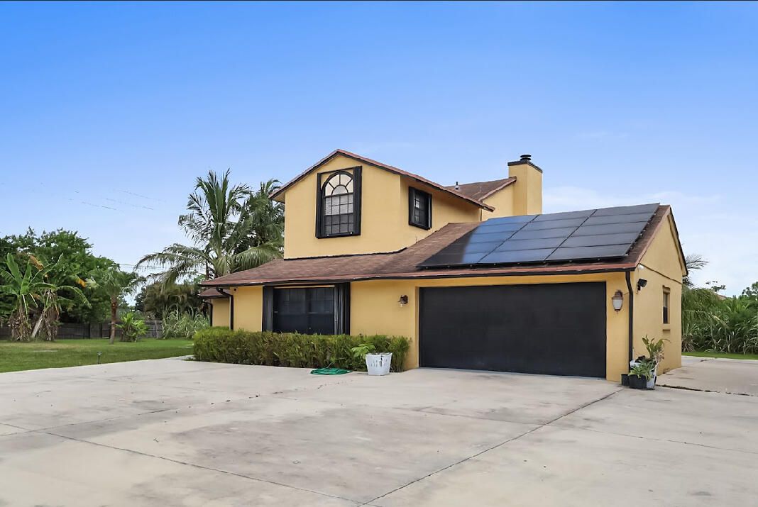 合同活跃: $675,000 (4 贝兹, 3 浴室, 2487 平方英尺)