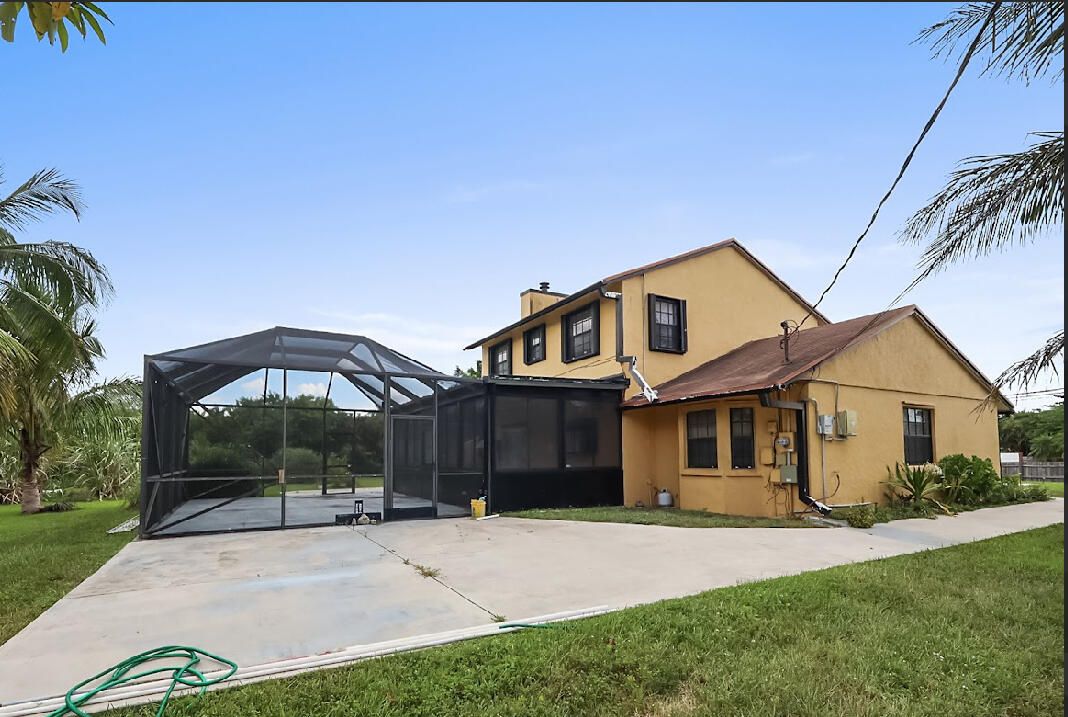 合同活跃: $675,000 (4 贝兹, 3 浴室, 2487 平方英尺)