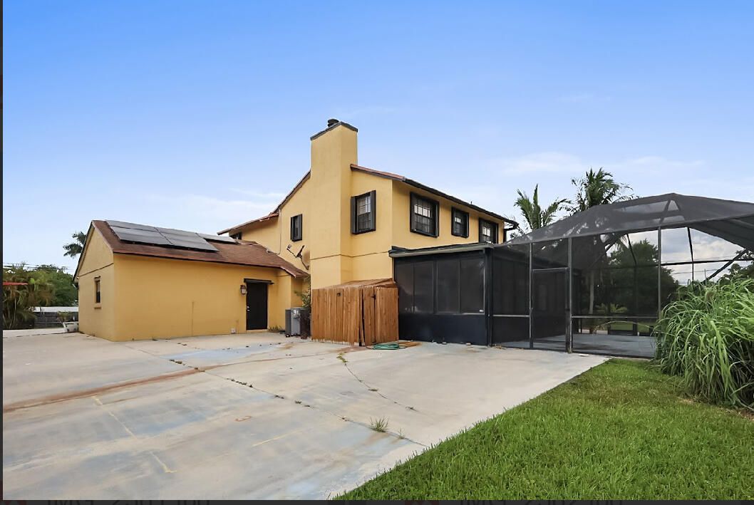 合同活跃: $675,000 (4 贝兹, 3 浴室, 2487 平方英尺)