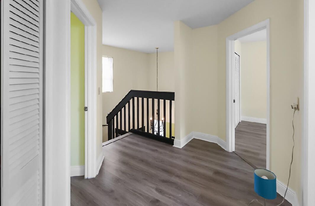 合同活跃: $675,000 (4 贝兹, 3 浴室, 2487 平方英尺)