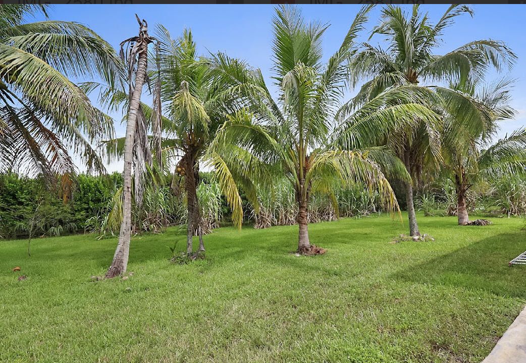 合同活跃: $675,000 (4 贝兹, 3 浴室, 2487 平方英尺)