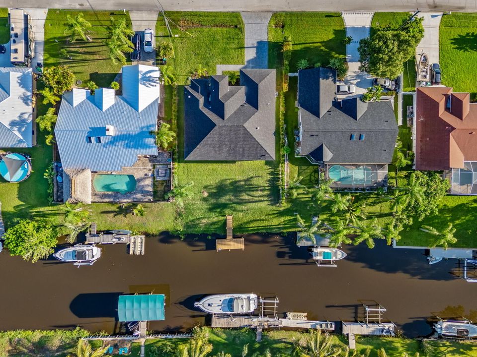 For Sale: $799,000 (4 beds, 3 baths, 2460 Square Feet)