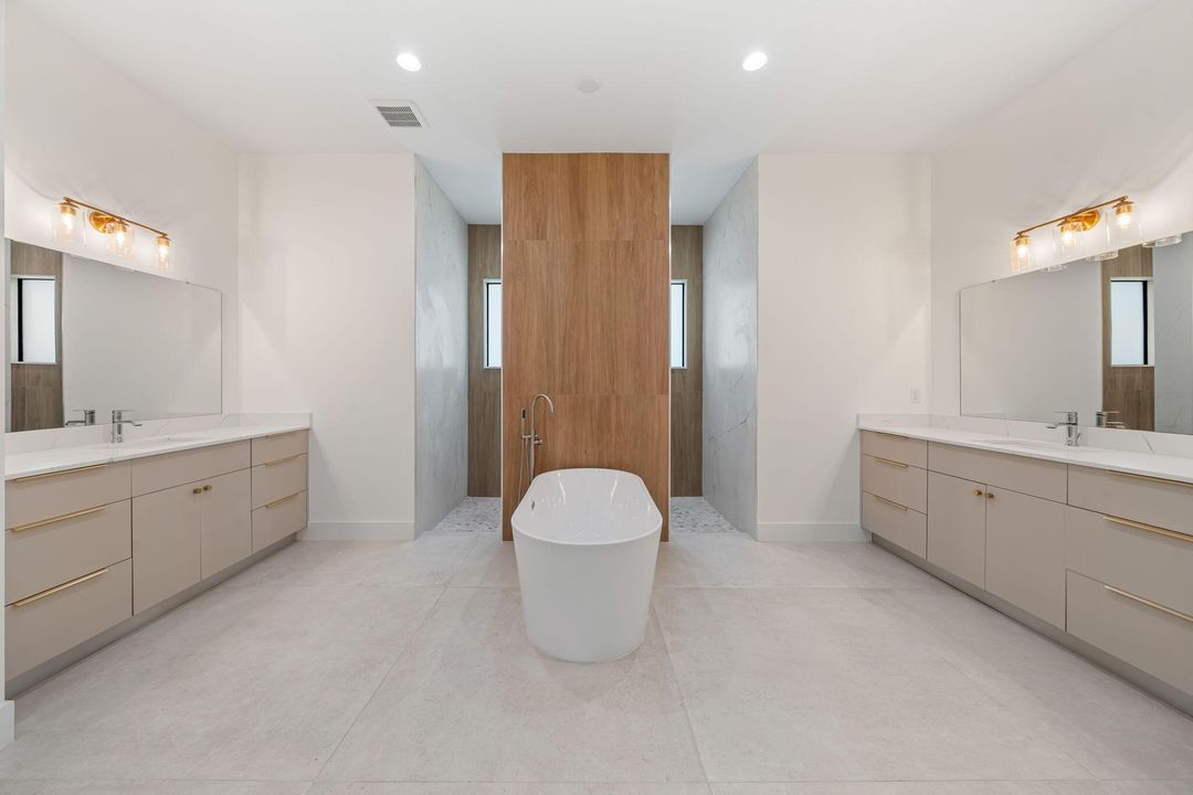 For Sale: $799,000 (4 beds, 3 baths, 2460 Square Feet)