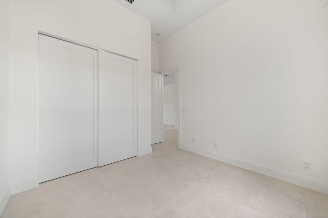 For Sale: $799,000 (4 beds, 3 baths, 2460 Square Feet)