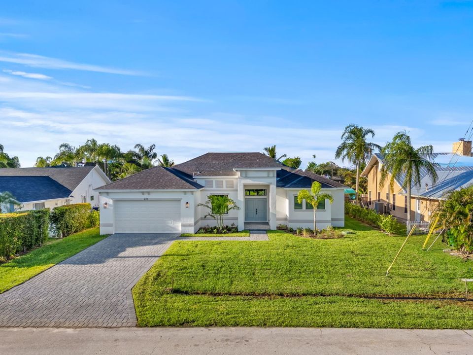 For Sale: $799,000 (4 beds, 3 baths, 2460 Square Feet)