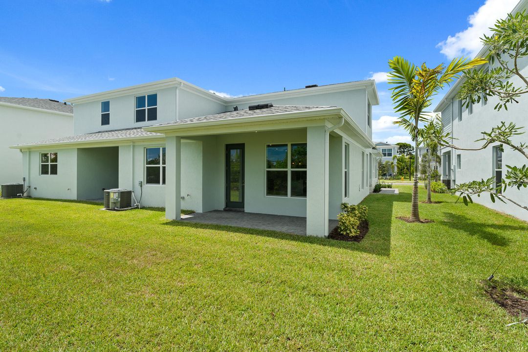 Active With Contract: $484,990 (3 beds, 2 baths, 1870 Square Feet)