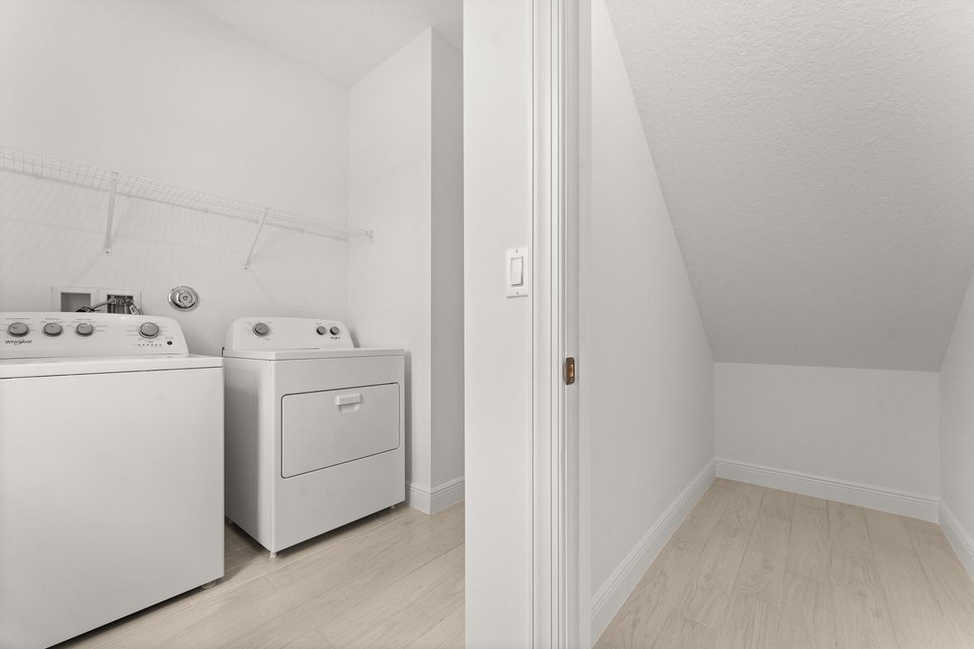 Active With Contract: $484,990 (3 beds, 2 baths, 1870 Square Feet)