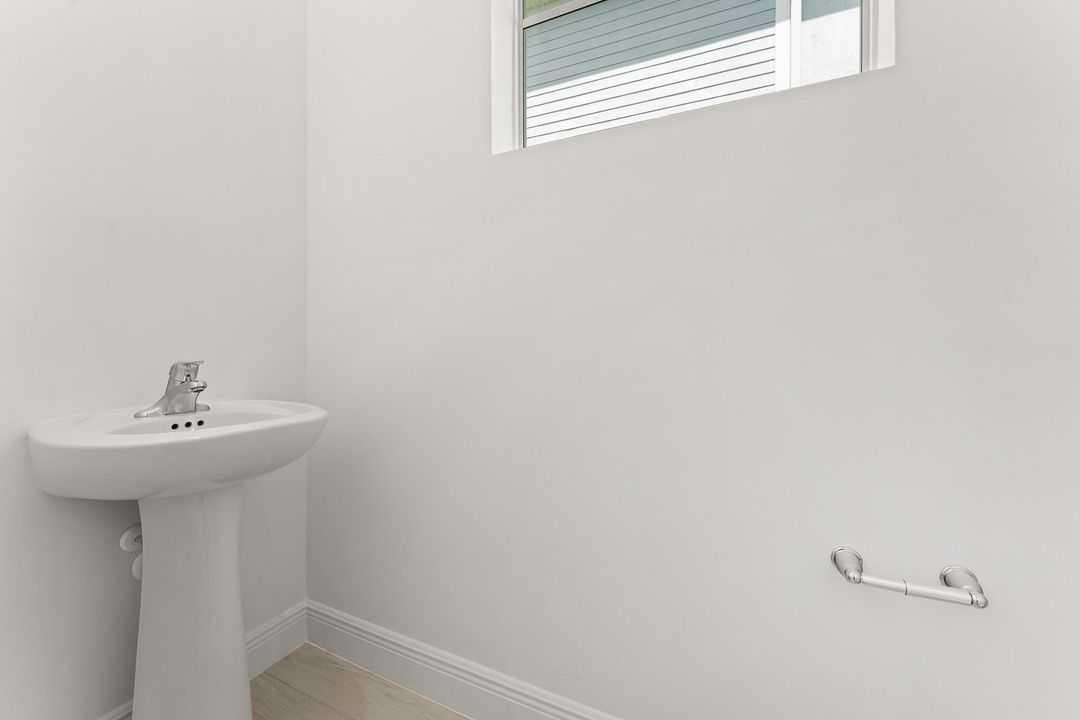 Active With Contract: $484,990 (3 beds, 2 baths, 1870 Square Feet)