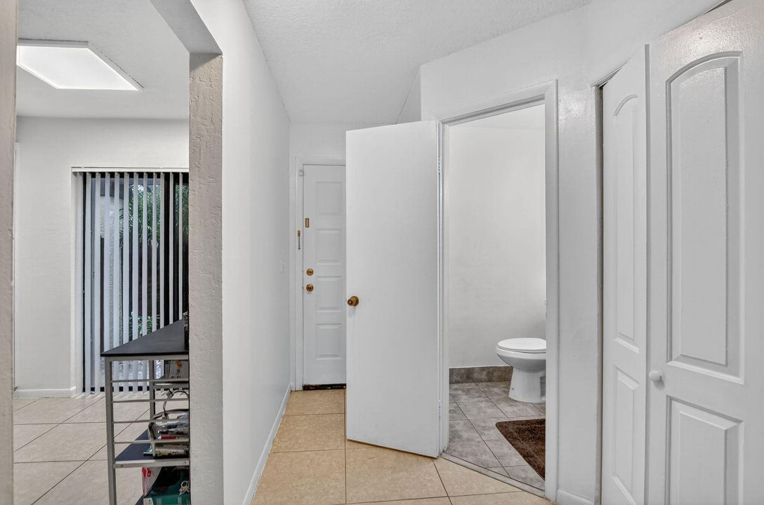 For Sale: $350,000 (2 beds, 2 baths, 1406 Square Feet)