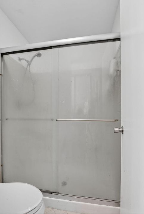 For Sale: $350,000 (2 beds, 2 baths, 1406 Square Feet)