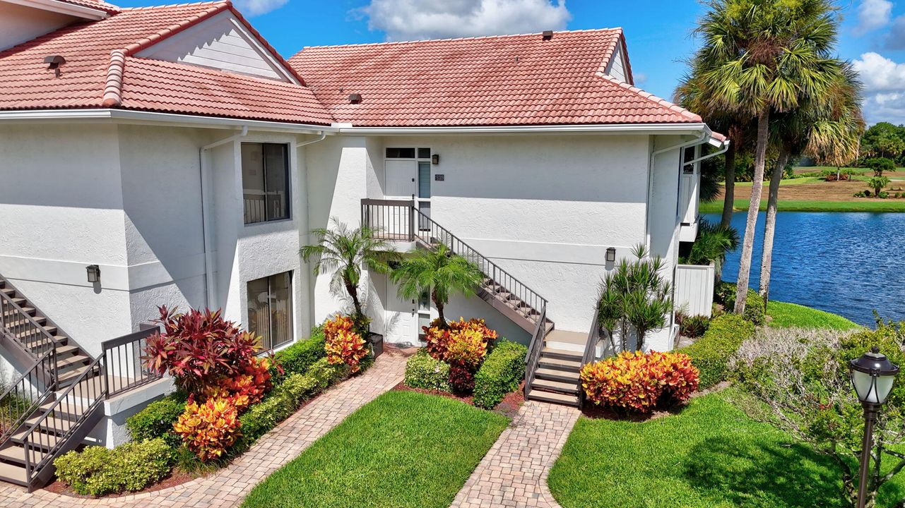 合同活跃: $125,000 (1 贝兹, 1 浴室, 1104 平方英尺)