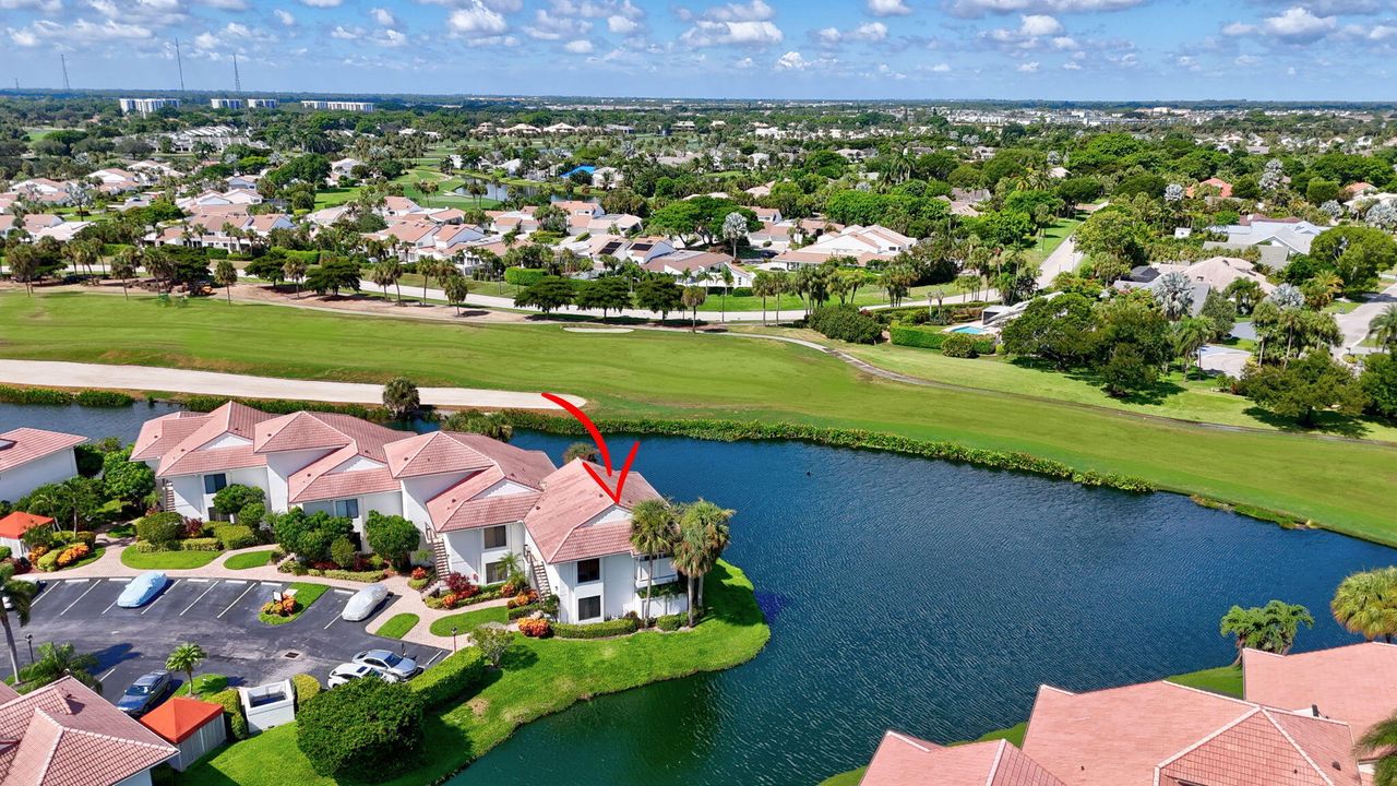 合同活跃: $125,000 (1 贝兹, 1 浴室, 1104 平方英尺)