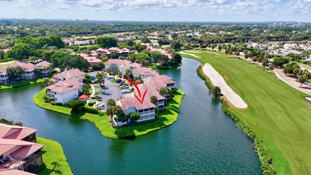 合同活跃: $125,000 (1 贝兹, 1 浴室, 1104 平方英尺)