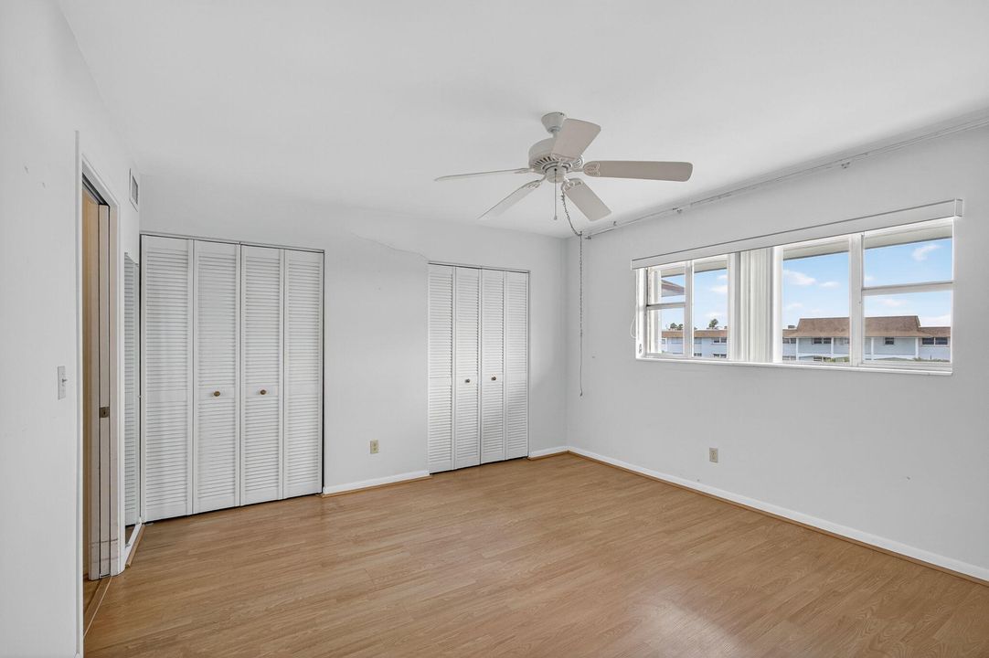 For Sale: $155,000 (1 beds, 1 baths, 672 Square Feet)