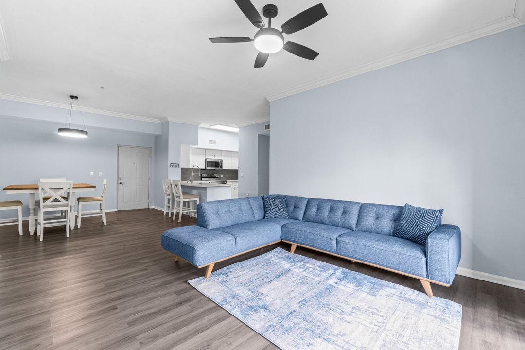 合同活跃: $3,200 (3 贝兹, 2 浴室, 1479 平方英尺)