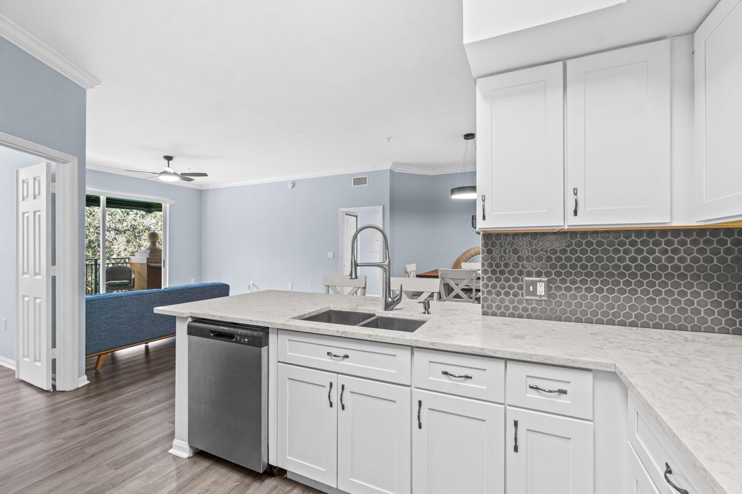 合同活跃: $3,200 (3 贝兹, 2 浴室, 1479 平方英尺)