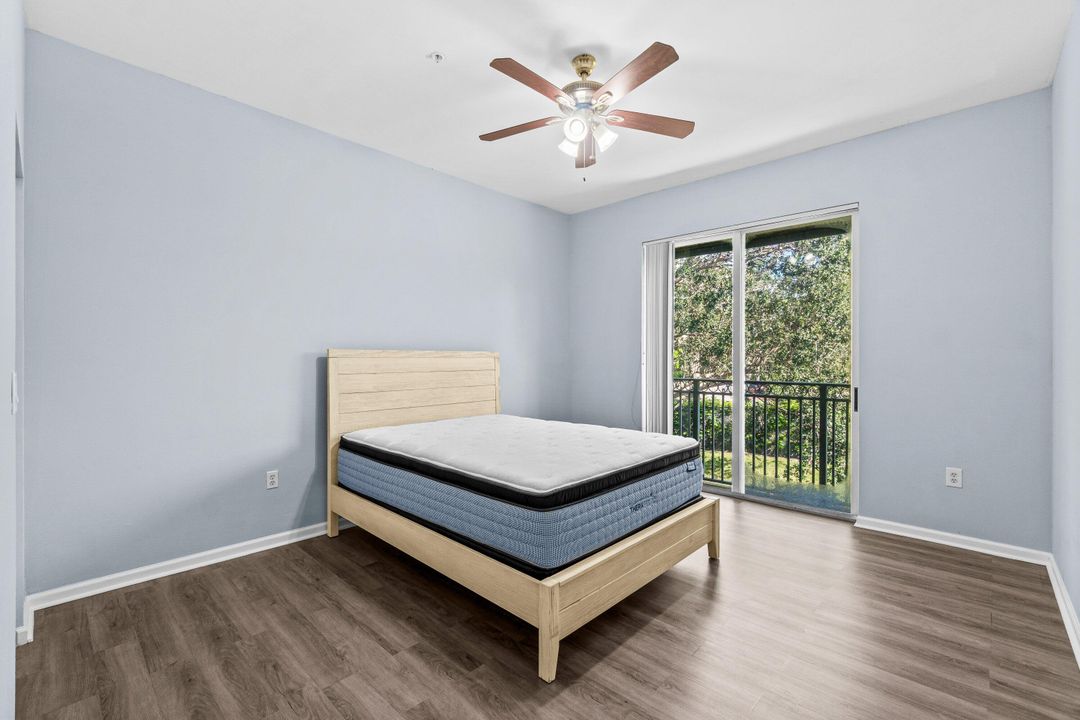 合同活跃: $3,200 (3 贝兹, 2 浴室, 1479 平方英尺)