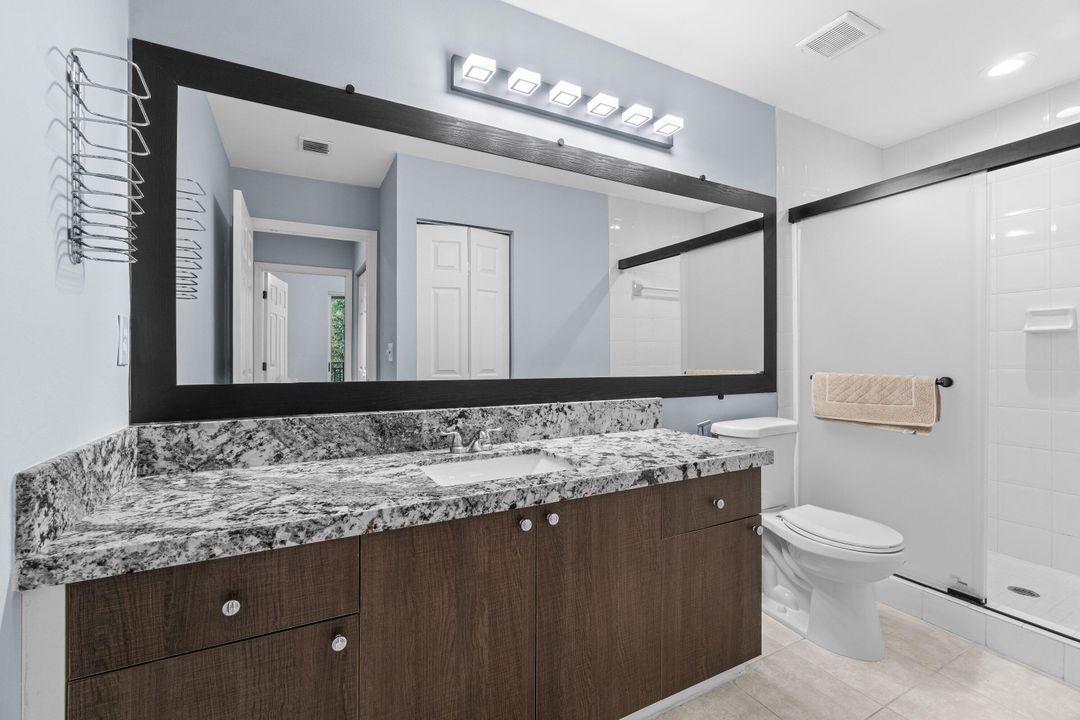 合同活跃: $3,200 (3 贝兹, 2 浴室, 1479 平方英尺)