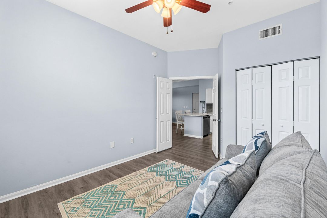 合同活跃: $3,200 (3 贝兹, 2 浴室, 1479 平方英尺)