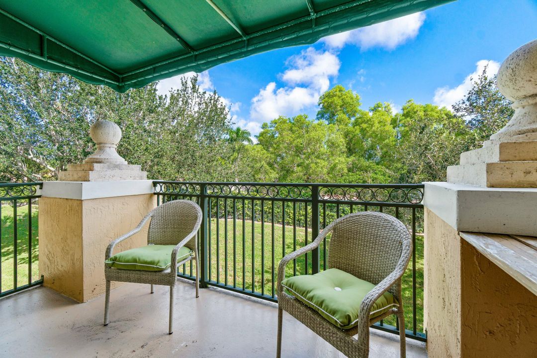 合同活跃: $3,200 (3 贝兹, 2 浴室, 1479 平方英尺)