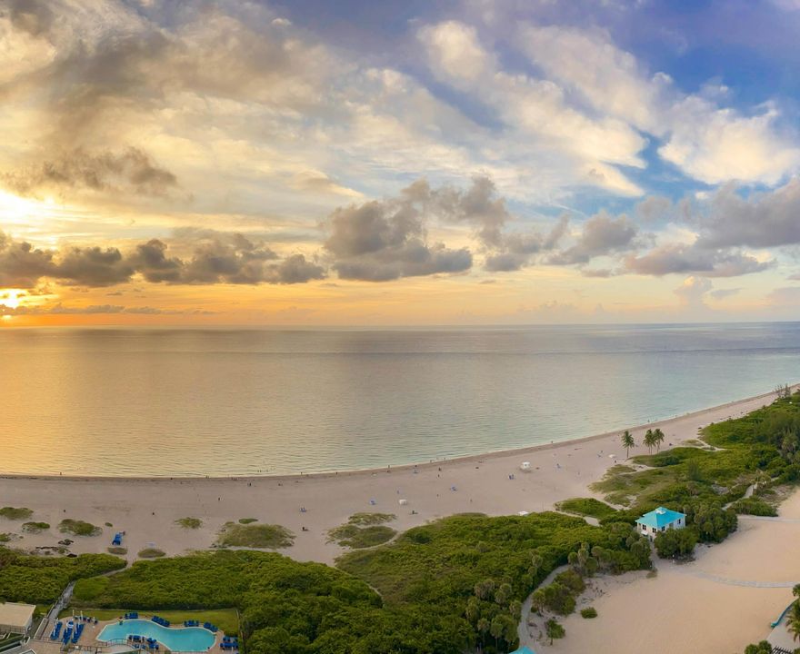 Recently Sold: $2,399,000 (2 beds, 2 baths, 1920 Square Feet)