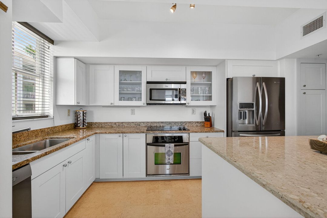 For Rent: $6,500 (3 beds, 2 baths, 1391 Square Feet)