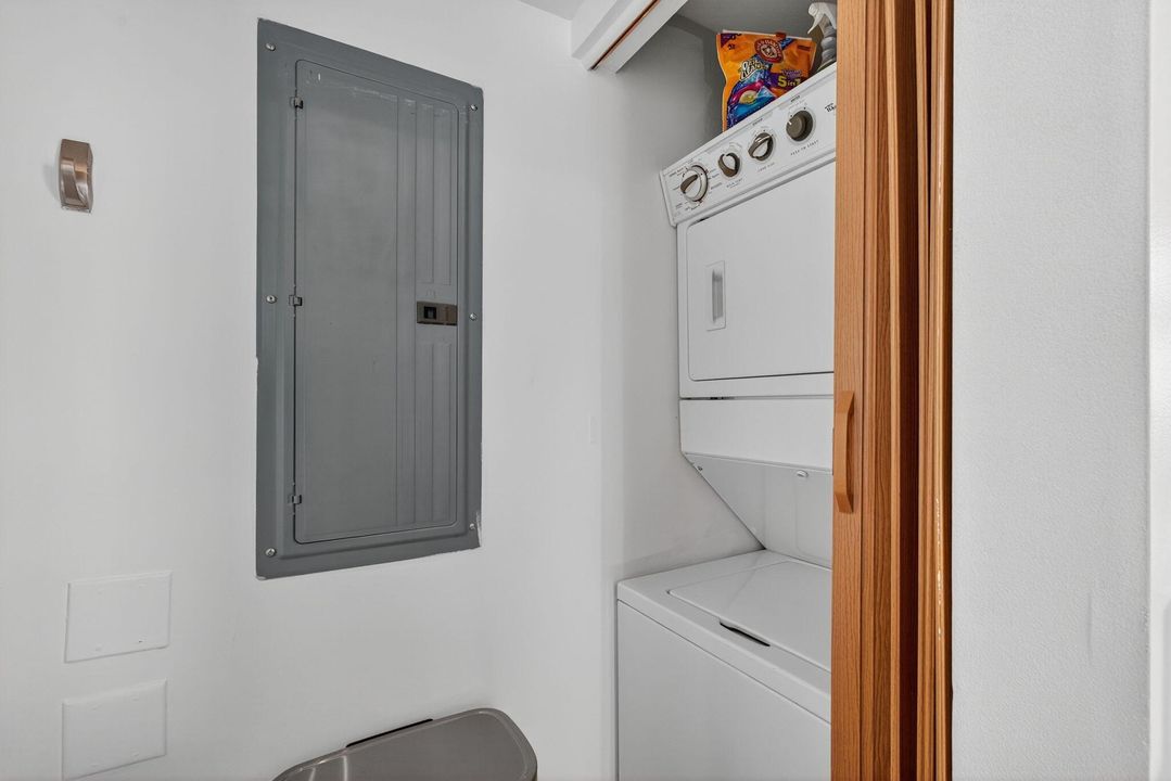 For Rent: $6,500 (3 beds, 2 baths, 1391 Square Feet)