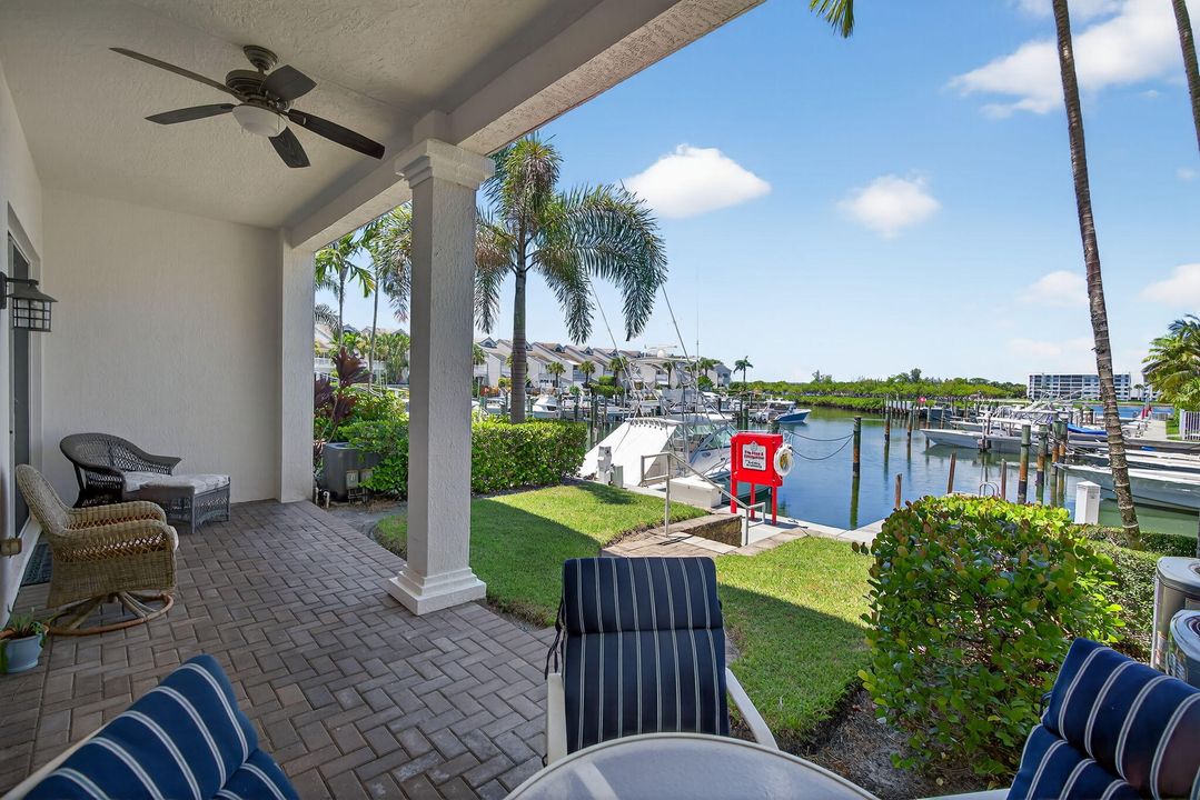 Activo con contrato: $8,500 (3 camas, 2 baños, 3008 Pies cuadrados)