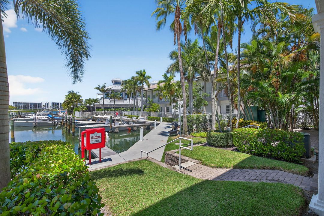 Activo con contrato: $8,500 (3 camas, 2 baños, 3008 Pies cuadrados)