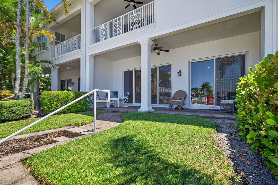 Activo con contrato: $8,500 (3 camas, 2 baños, 3008 Pies cuadrados)