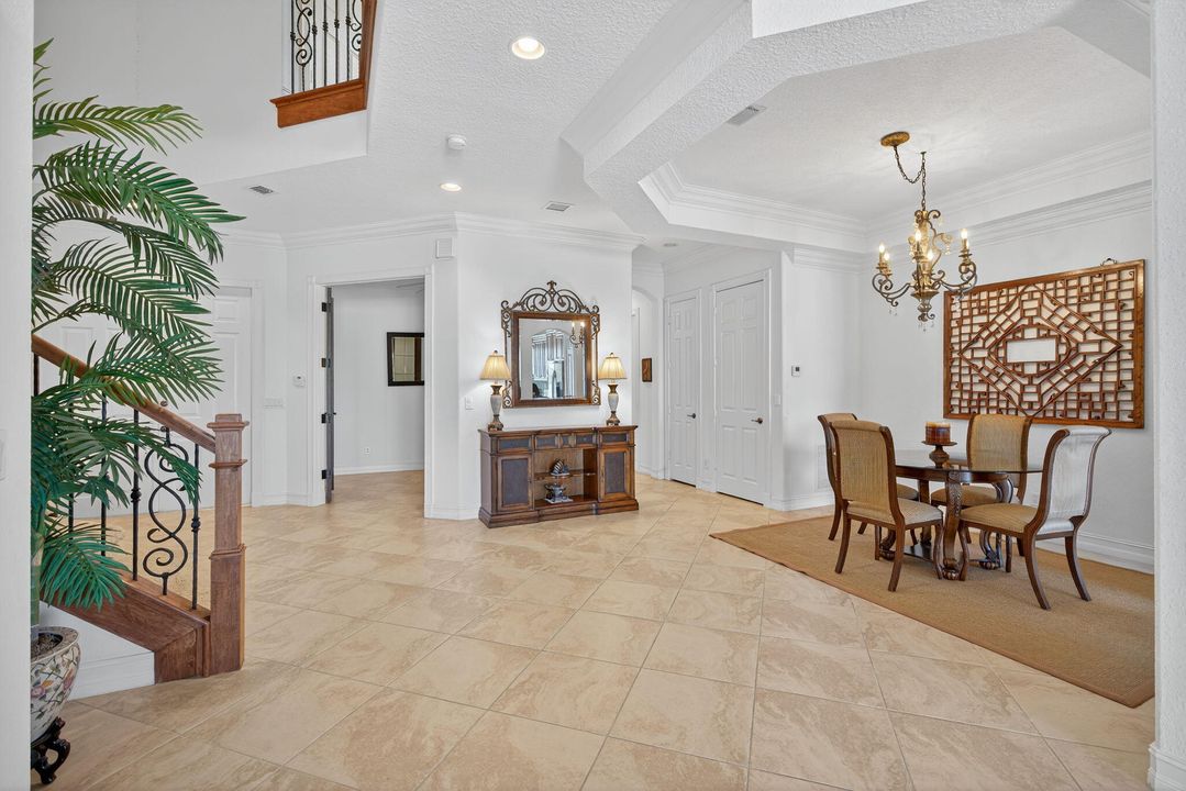 Activo con contrato: $8,500 (3 camas, 2 baños, 3008 Pies cuadrados)