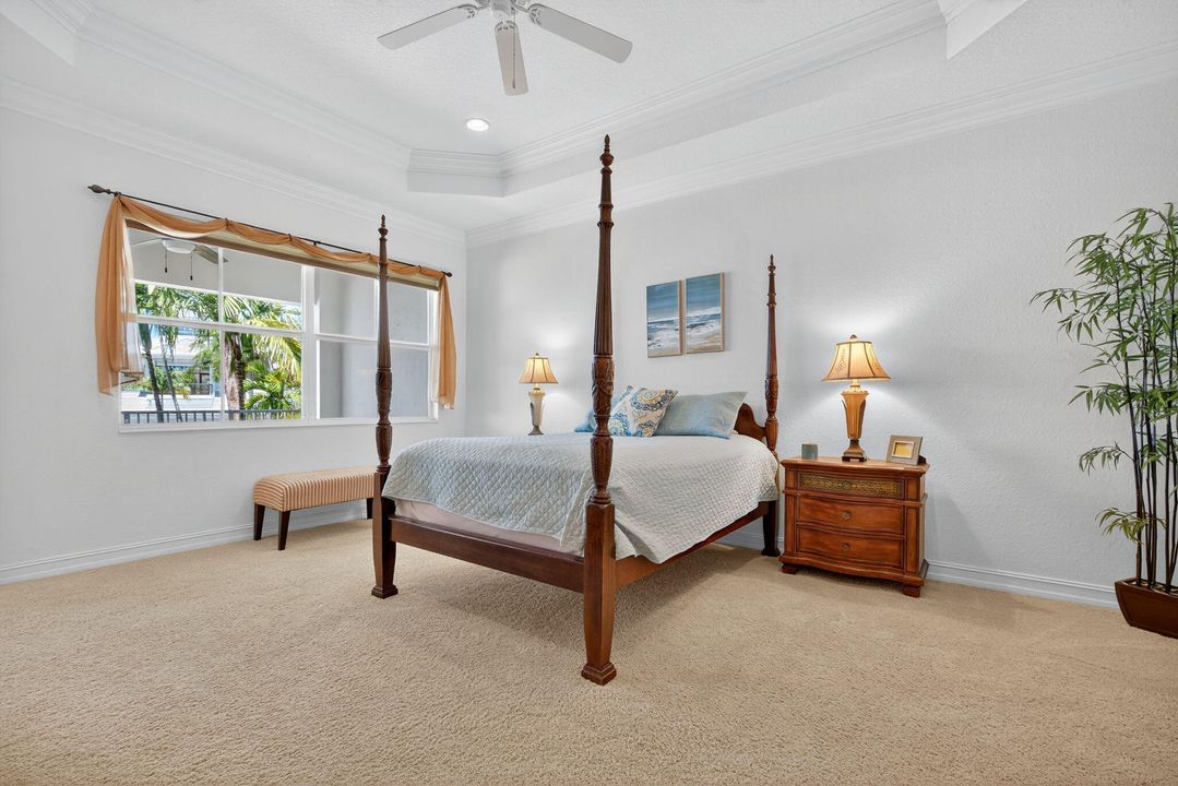 Activo con contrato: $8,500 (3 camas, 2 baños, 3008 Pies cuadrados)