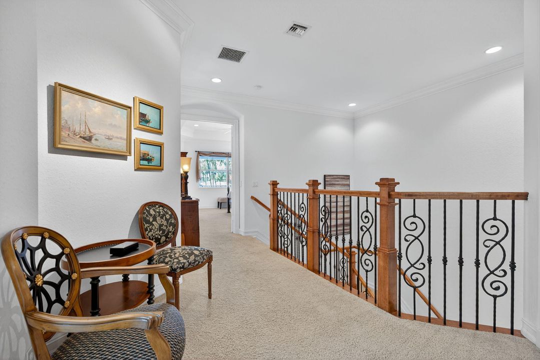 Activo con contrato: $8,500 (3 camas, 2 baños, 3008 Pies cuadrados)