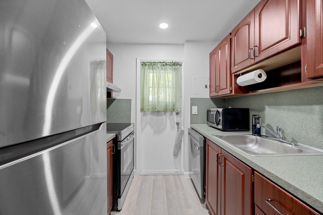 На продажу: $185,000 (1 спален, 1 ванн, 535 Квадратных фут)