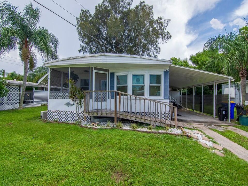 For Sale: $80,000 (2 beds, 2 baths, 984 Square Feet)