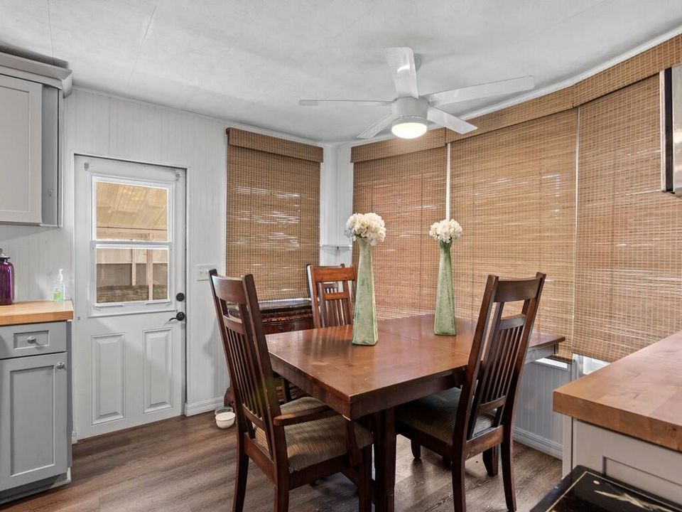 For Sale: $80,000 (2 beds, 2 baths, 984 Square Feet)