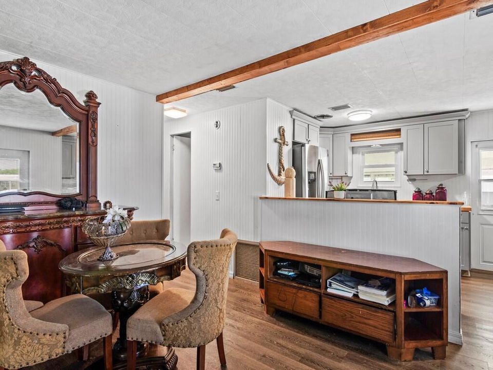 For Sale: $80,000 (2 beds, 2 baths, 984 Square Feet)