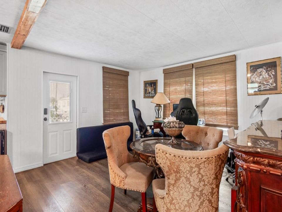 For Sale: $80,000 (2 beds, 2 baths, 984 Square Feet)