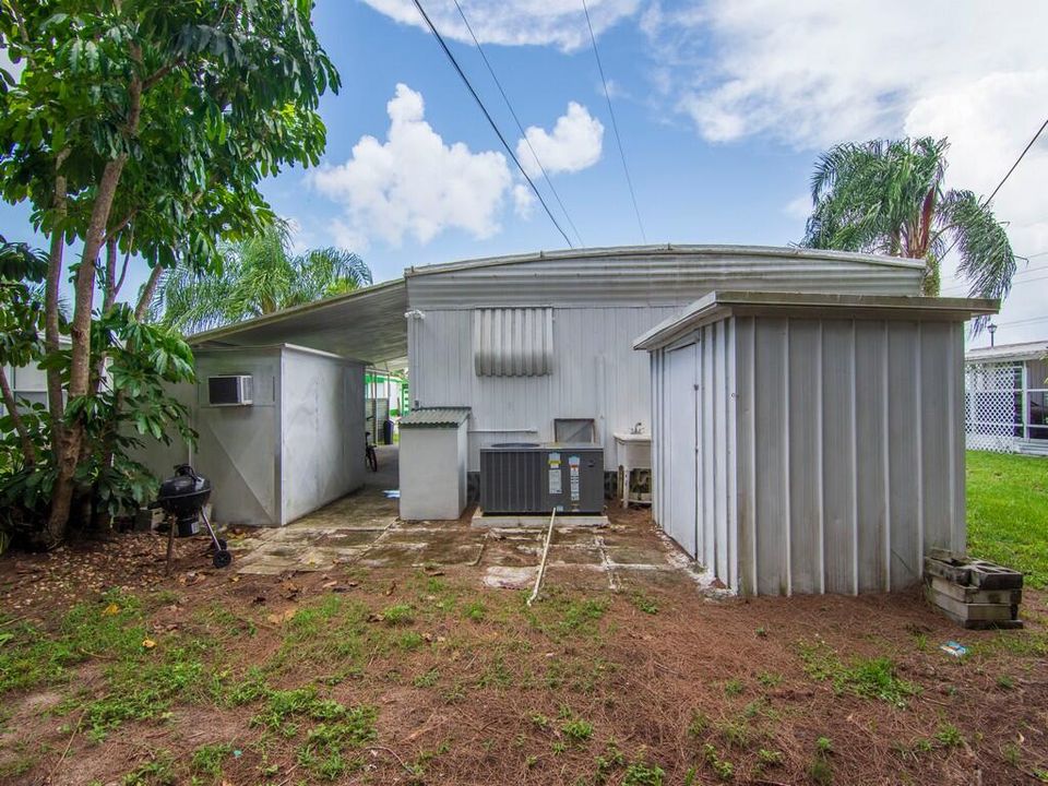 For Sale: $80,000 (2 beds, 2 baths, 984 Square Feet)