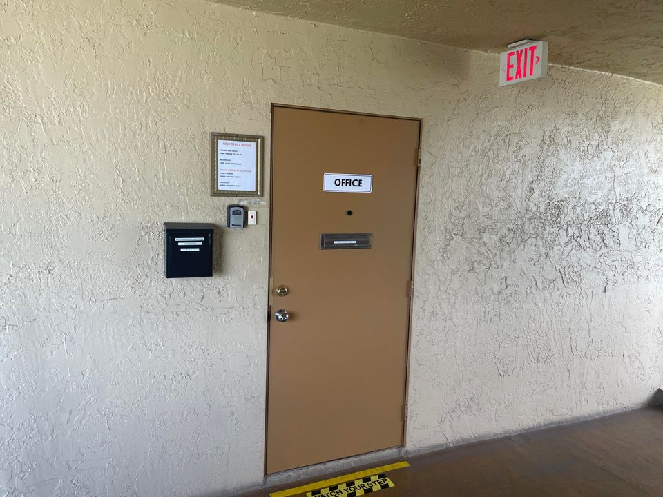 Active With Contract: $145,900 (2 beds, 1 baths, 825 Square Feet)