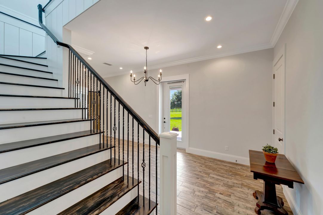 For Sale: $2,095,000 (4 beds, 3 baths, 4290 Square Feet)