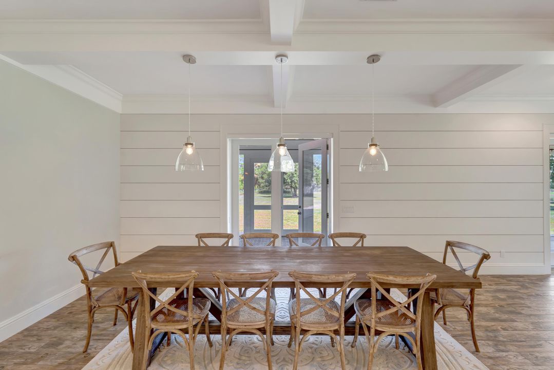 For Sale: $2,095,000 (4 beds, 3 baths, 4290 Square Feet)