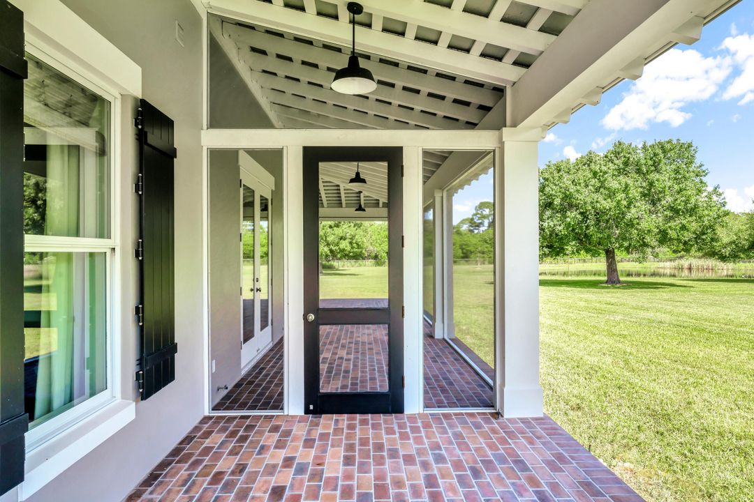 For Sale: $2,095,000 (4 beds, 3 baths, 4290 Square Feet)